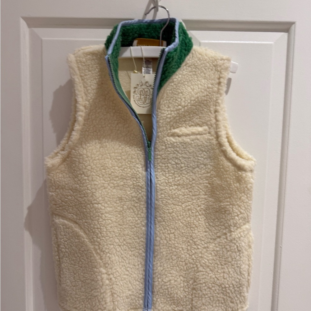 Cream Sherpa van camp Vest with Green Collar